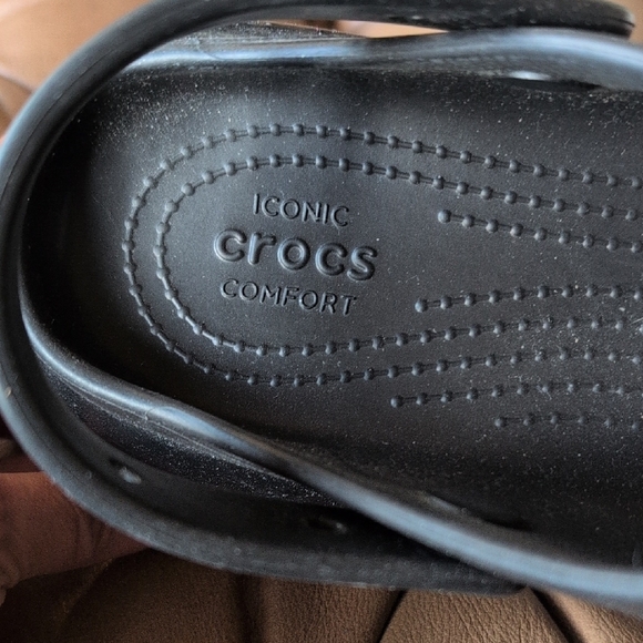 CROCS Sleek Mega Crush Black Platform Sandals - Picture 2 of 9